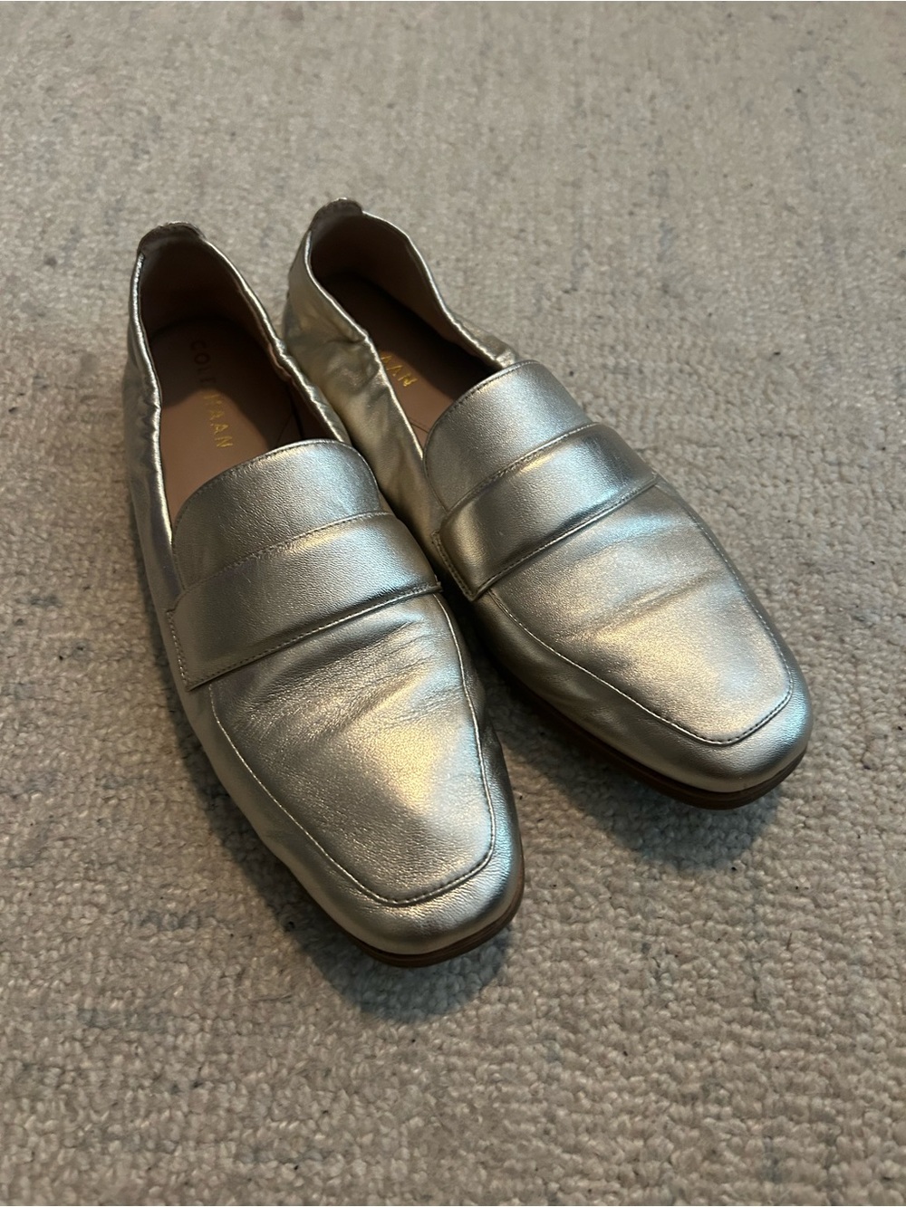 Cole Haan soft leather Loafers in Gold
Size 8 1/2